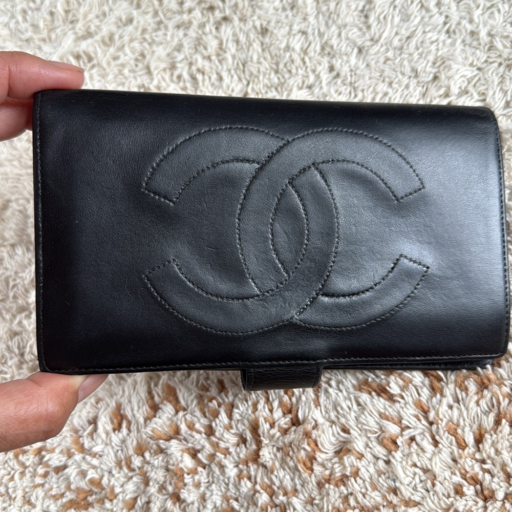 CHANEL Classic Black Leather Wallet